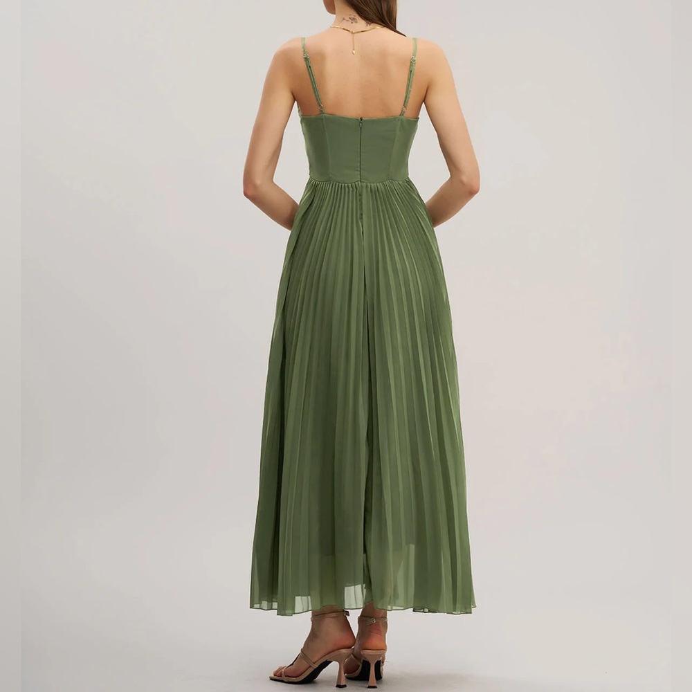 Rihoas Green Sweetheart Neck Flowy Slip Maxi Dress - Picture 5 of 10